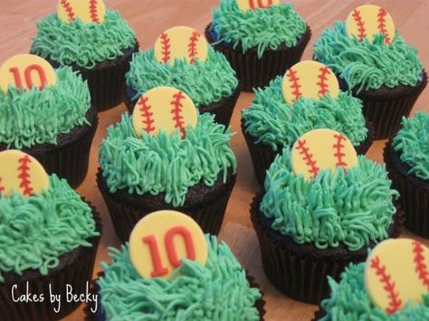 Softball Cakes, Softball Cupcakes, Softball Treats, Softball Party Ideas, Softball Cake, Espresso Cupcakes, Softball Birthday, Baseball Cupcakes, Lila Party