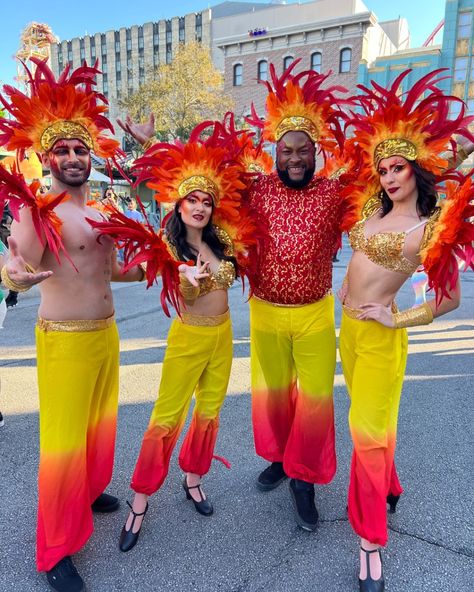 Let's Talk Mardi Gras at Universal Orlando Resort! Universal Orlando Resort's Mardi Gras celebration is an explosion of joy, music, and culinary delight that you absolutely cannot miss! Be swept away by the rhythm of live jazz bands, surrounded by mesmerizing dancers, and indulge in mouth-watering food straight from the French Quarter Courtyard. The Parade is also an extravagant sight to see. This year's parade is a showcase of elements with six new floats inspired by Earth, wind, fire, wa... Mardi Gras Universal Orlando, Live Jazz, Earth Wind, The French Quarter, Universal Orlando Resort, Orlando Resorts, Jazz Band, Mouth Watering Food, Universal Orlando