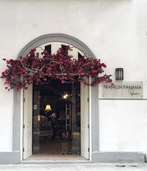 10 Magical Doorways to Inspire Bakery Window Display, Bridal Shop Decor, Flower Shop Decor, Doorway Decor, Porch Styles, Floral Installation, Flower Store, Interior Stairs, Beautiful Bouquet Of Flowers