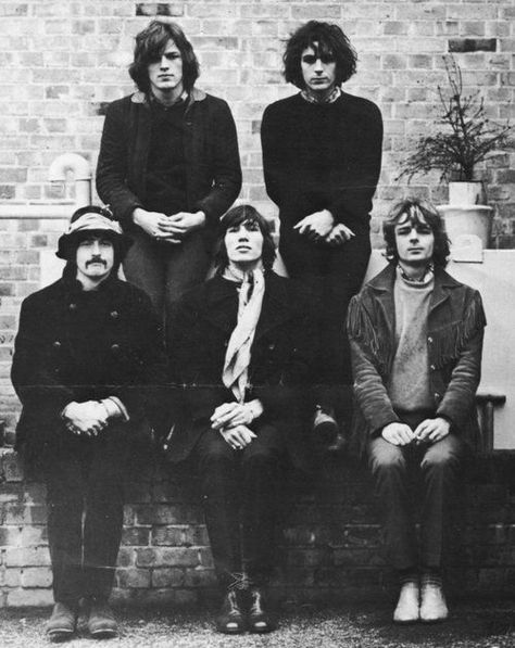 Pink Floyd, briefly a five-piece, January, 1968 Pink Floyd Members, Syd Barrett, Richard Williams, Richard Wright, Roger Waters, Musica Rock, David Gilmour, Rock N’roll, I'm With The Band