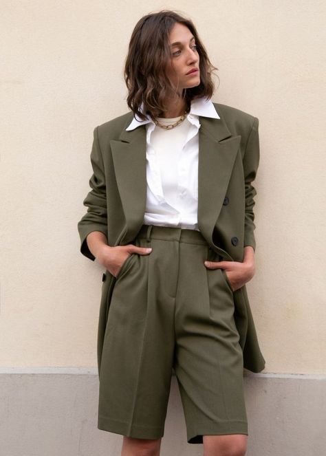 Corporate Fashion, Estilo Chic, Tailored Shorts, Looks Street Style, Pinterest Outfits, Moda Vintage, Short Suit, Inspiration Mode, Work Attire