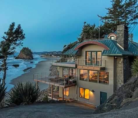 Hotel Trivago, Hotel Price, Amazing Views, Washer Dryer, Oregon Coast, Vacation Books, Luxury Vacation, Vacation Spots, Ocean View