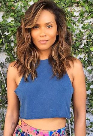 Lesley Ann Brandt, Side Swept, Brown Balayage, Bob Hairstyles For Fine Hair, Mom Hairstyles, Balayage Brunette, Curtain Bangs, Layered Haircuts, Layered Hair