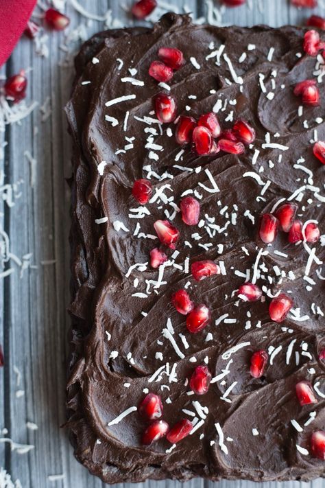 Peppermint Mocha Fudge Avocado Brownies are chocolatey and fudgy, just like a brownie, but are dairy-free and made with clean ingredients like avocado, dates, maple syrup, coconut sugar, eggs, whole wheat flour and cocoa. And they're topped with a decadent chocolate peppermint avocado frosting! #crumbtopbaking #brownies #avocado #dairyfree #cleaneating #cookies #christmascookies #holidaybaking Brownies Avocado, Mocha Brownies, Blondies Recipes, Avocado Frosting, Mocha Fudge, Recipes Brownies, Avocado Brownies, Peppermint Brownies, Blondie Brownies