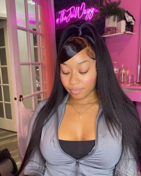 Wig Installs, Baddie Hair, Color Wigs, Weave Ponytail Hairstyles, Sleek Ponytail Hairstyles, Frontal Wig Hairstyles, Pony Tails, Birthday Hairstyles, Quick Weave Hairstyles