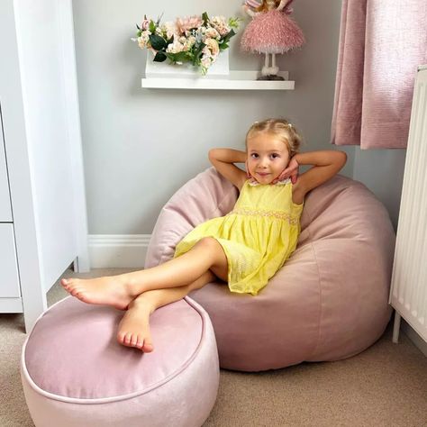 Embracing the softness of spring �🌸🌷  Help your little ones lounge in pure comfort on this plush velvet beanbag, in the dreamiest shade of soft pink 💕 #SpringVibes #CozyCorner #KidsStyle #rucomfy #rucomfybeanbags Cozy Kids Room, Bean Bag Games, Kids Shared Bedroom, Gamer Chair, Adult Bean Bag Chair, Kids Bean Bags, Bean Bag Chair Kids, Amazon Uk, Bag Chair