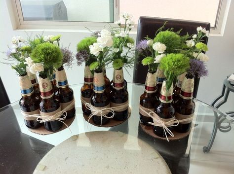 Beer Bottle Centerpieces, Oktoberfest Party Decorations, Bottle Centerpieces, Birthday Table Decorations, Rustic Table Decor, Tafel Decor, Oktoberfest Party, Mens Birthday Party, Beer Party