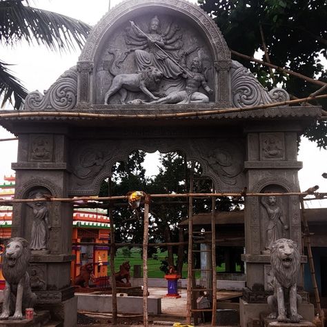 Temple Entrance Gate Design, Classic Villa Design, Cement Work, Ganesh Wallpaper, Mandir Design, Ancient Indian Architecture, Ganesh Images, Buddha Art Painting, Classic Villa