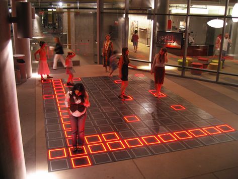 Interactive Architecture, Interaktives Design, Interactive Lighting, Guerrilla Marketing, Interactive Floor, Module Design, Interactive Exhibition, Interactive Walls, Interactive Display