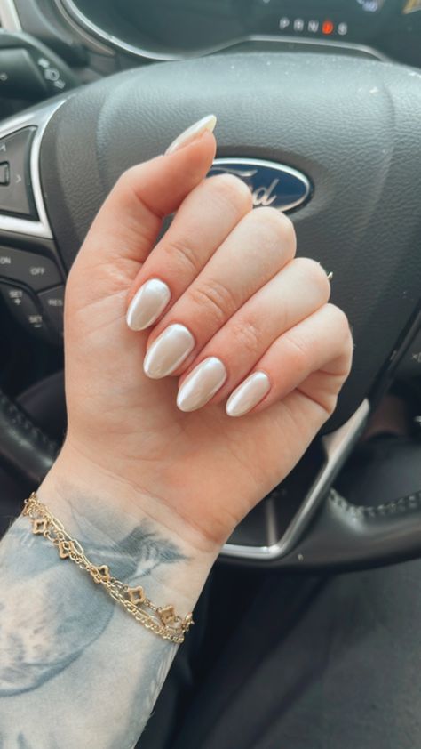 White, milky with chrome nails Milk White Pedicure, White Chrome Pedicure Toenails, Milk Chrome Nails, Milky White Nails With Chrome, Milky Chrome Nails, Milky White Chrome Nails, White Pedicure, White Chrome Nails, Bridal Nails Designs