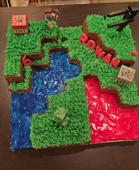 Minecraft cake Minecraft Tiered Cake, Minecraft Nether Cake, Minecraft Birthday Cake, Tiered Cake, Minecraft Cake, Kids Birthday Themes, Cake Craft, Minecraft Birthday, Minecraft Party