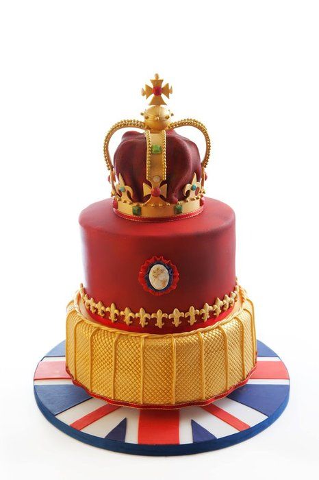 Diamond Jubilee Cake by blushcakesco (6/5/2012)  View cake details here: http://cakesdecor.com/cakes/17597 British Cakes, Jubilee Cake, British Cake, Patriotic Cake, British Party, Topsy Turvy Cake, Art Of The Day, Royal Cakes, London Party