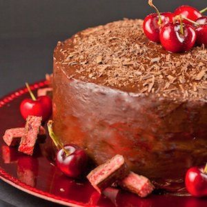 Cherry Ripe Cake via @deliciouseveryday Beattys Chocolate Cake, Chocolate Cherry Cake, Cherry Coconut, Cake Rack, Everything Cake, Buttercream Filling, Cherry Cake, Monkey Bread, Cake Board