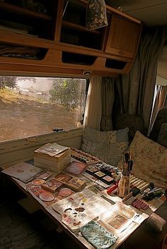 Small Art Studio, Artistic Space, Mobile Art, Camper Life, Vintage Trailer, Vintage Trailers, Vintage Camper, Studio Space, Small Art