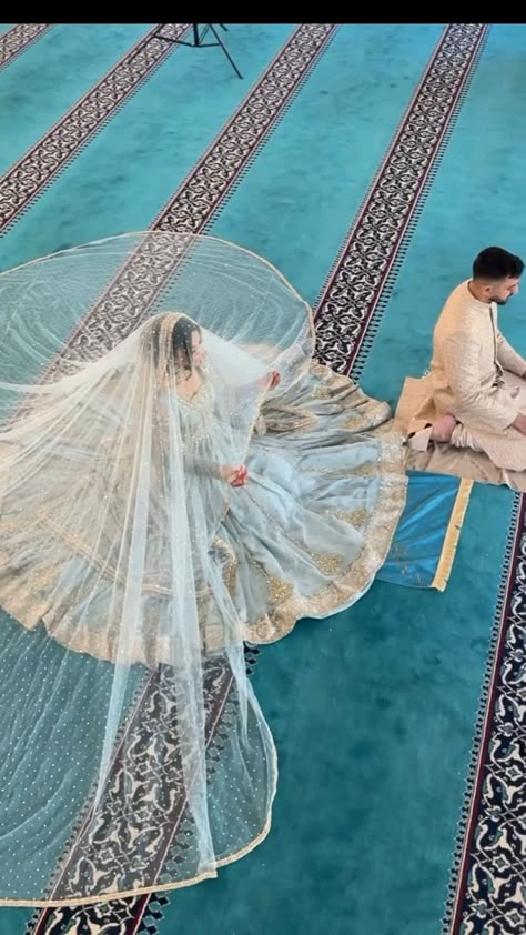 Nikah Moment, Nikkah Pics, Nikkah Poses, Nikah Video, Nikah Photography, Muslim Wedding Photography, Desi Love, Engagement Photography Poses, Desi Wedding Decor