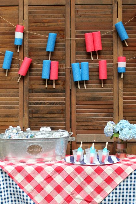 Pool Noodle Popsicle Banner - Such a fun idea for pool noodles! A simple red, white and blue pool noodle popsicle banner. This popsicle garland is so fun for a summer party. Pool Noodle Popsicle, Popsicle Garland, Red White And Two, Popsicle Party, 4th July Crafts, 4th Of July Desserts, 4th Of July Ideas, Fourth Of July Food, Fourth Of July Decor