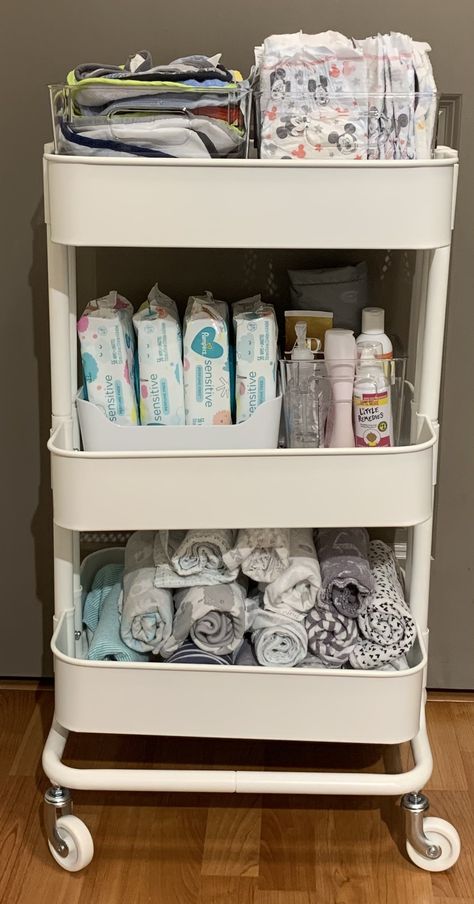 Newborn Rolling Cart, Newborn Cart Organizer, Baby Room Essentials, Baby Wardrobe Organisation, Baby Organization Ideas, Newborn Organization, Baby Cart, Baby Trolley, Newborn Room