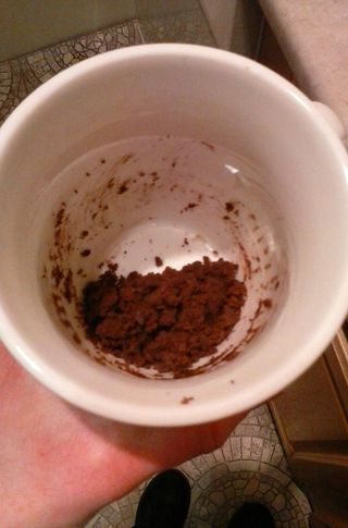 Mug Brownie Made With Hot Chocolate Mix (no Cocoa Powder/eggs): 3 Steps Mug Brownie, Hot Chocolate Brownies, Brownie In A Mug, Mug Cake Microwave, Powdered Eggs, Delicious Clean Eating, Chocolate Mug Cakes, Chocolate Powder, Mug Recipes