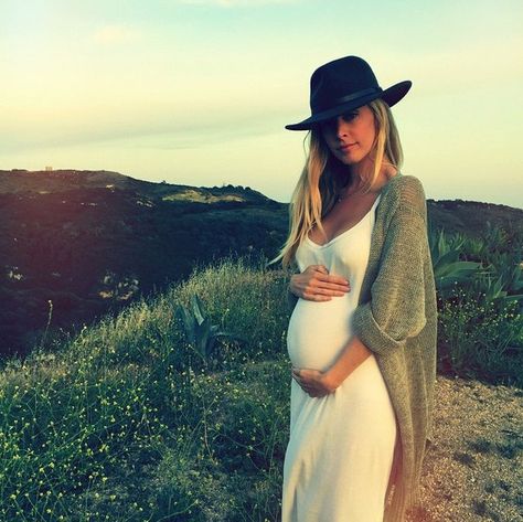 Leah Jenner, Baby Mode, Baby Bump Style, Preggo Fashion, Maternity Brands, Pregnancy Looks, Bump Style, Maternity Maxi, Mama Style