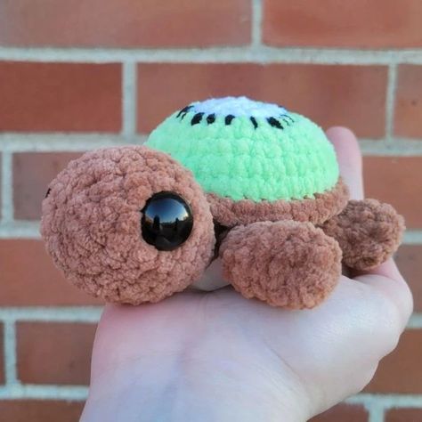 🥝 Kiwi Turtle! 🐢 ✨️ Pattern - @allfromjade 🧶 Yarn - @premieryarns 🫶🫶🫶 #kayleecrochet Kiwi Turtle, Free Edit, Handmade Yarn, Crochet Turtle, Turtle Pattern, Crochet Food, Stuffed Animal Patterns, Crochet Animals, Cute Crochet