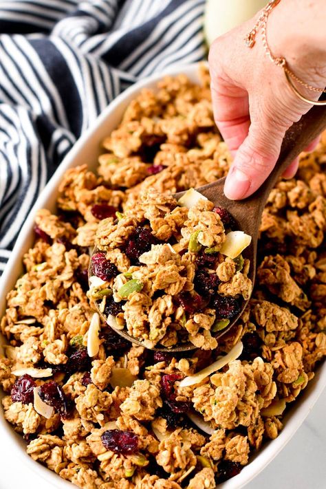 Protein Cereal Recipe, High Protein Muesli Recipe, Best Granola Recipe Homemade, Healthy High Protein Granola, Homemade High Protein Granola, Healthy Protein Granola, Macro Friendly Granola Recipe, Homemade Protein Granola, High Protein Granola Recipe