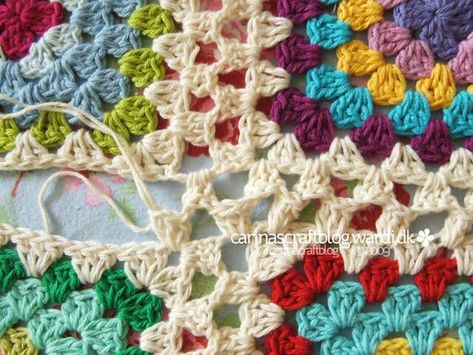 Granny square joining tutorial – Carina's Craftblog How To Connect Granny Squares Crochet, Connecting Granny Squares Crochet, How To Connect Granny Squares, How To Join Granny Squares, Connect Granny Squares, Granny Square Joining, Connecting Granny Squares, Joining Granny Squares, Granny Square Tutorial