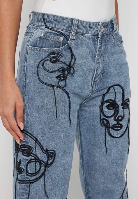 Jeans Silhouette, Line Art Faces, Blue Line Art, Custom Jeans Diy, Jean Diy, Stonewash Jeans, Statement Jeans, Art Mom, Painted Clothes Diy