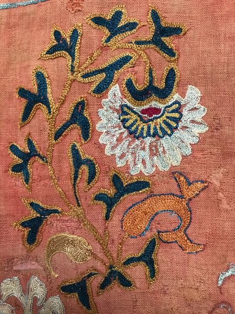 Pale Terracotta, Historical Embroidery, Suzani Wall Hanging, Embroidered Wall Hanging, Textile Techniques, Embroidery Wall Art, Vintage Cape, Textiles Techniques, Interior Display