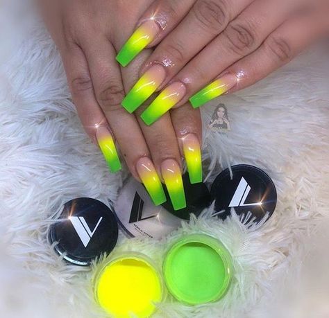 Jamaican Color Nails, Color Acrylic Nails Powder, Jamaica Nail Ideas, Nails For Jamaica Vacation, Jamaica Nails Vacations, Jamaica Inspired Nails, Jamaica Nail Designs, Jamaican Nail Designs, Brazilian Nails