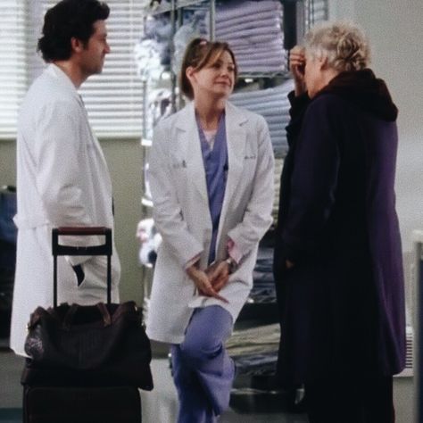 Meredith And Lexie, Lexie And Mark, Meredith Grey's Anatomy, Grey Sisters, Greys Anatomy Couples, Greys Anatomy Facts, Greys Anatomy Episodes, Meredith And Derek, Chyler Leigh