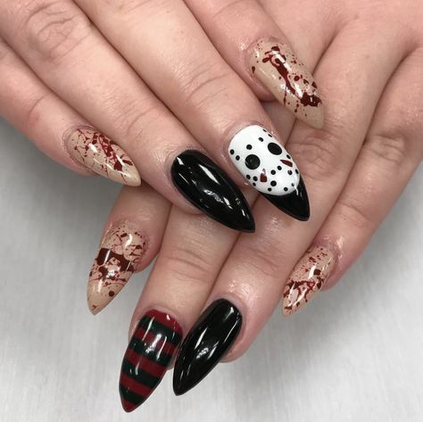 Spooky Nail Designs, Ongles Goth, Scary Halloween Nails Design, Spooky Nail, Scary Nails, Halloween Nails Diy, Horror Nails, Nail Art Halloween, Holloween Nails