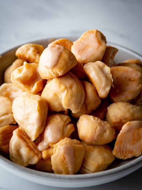 Honey Butter Biscuit Bites - Cook Fast, Eat Well Honey Butter Biscuits Pillsbury Recipes, Pillsbury Honey Butter Biscuit Recipes, Biscuit Bites, Honey Biscuit Recipe, Honey Appetizers, Biscuit Dough Recipes, Butter Biscuits Recipe, Honey Butter Biscuits, Biscuit Cinnamon Rolls