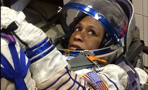 Jeanette Epps Will Become the First Black Female Astronaut on ISS Female Astronaut, Nasa History, Star City, Nasa Astronauts, American Crew, Celebrity Updates, International Space Station, New Africa, Space Suit