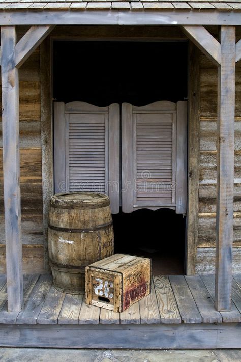 Saloon Exterior, Cowboy Home, Cowboy Home Decor, Saloon Doors, Porch Entrance, Halloween Western, Western Saloon, Door Backdrops, Cowboy Decor