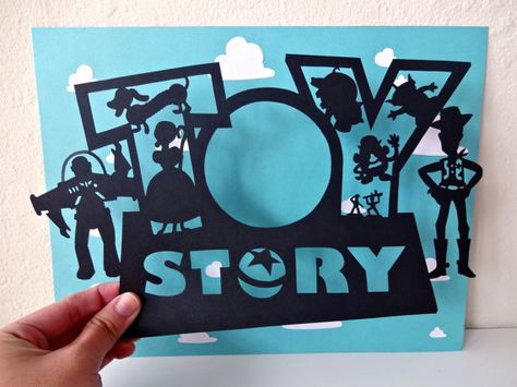 Toy Story - Original Handmade Papercut Photoframe Mural Quotes, Toy Story Bedroom, Toy Story Decorations, Toy Story Crafts, Disney Themed Classroom, Story Crafts, Toy Story Invitations, Toy Story Theme, Circular Art