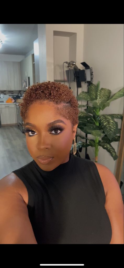 Hair Color For Short Natural Hair, Twa Hair Color Ideas, Two Toned Short Hair Black Women, Tint Hair Color For Short Hair, Short Hair Dark Skin, Short Afro Hair Color Ideas, Short Natural Colored Hair Black Women, Brown Hair Tint, Hair Tint Ideas