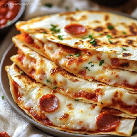 Ultimate Pizza Quesadillas | The Perfect Snack or Meal - My Home Made Recipe Tortillas Pizza, Pizza Quesadillas, Pizza Quesadilla, Smash Burger Recipe, Pizza Grilled Cheese, Tortilla Pizza, Cheese Quesadilla, Pizza Flavors, Quesadilla Recipes