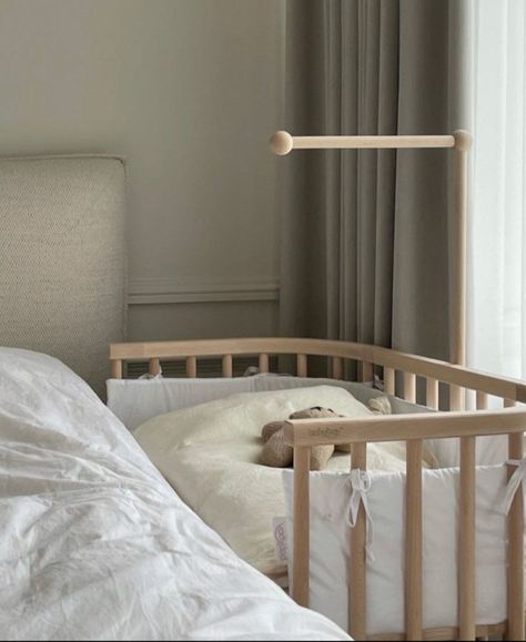 Bedside Cot, Bedside Crib, Neutral Room, Baby Room Inspiration, Baby Inspiration, Baby Cot, Apartment Decor Inspiration, Cots, Baby Bedroom