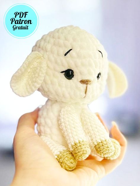 Mignon agneau Mutly Amigurumi Patron Gratuit - Amigurumibox Crochet Sheep Free Pattern, Crochet Lamb Pattern, Hello Kitty Amigurumi, Crochet Sheep, Crochet Toys Free, Cute Lamb, Crochet Panda, Pola Amigurumi, Crochet Animals Free Patterns