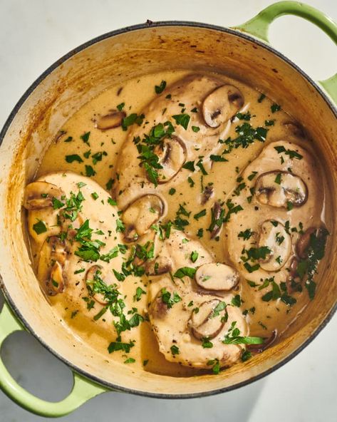 Company Chicken Recipes, 15minute Meals, French Meals, Company Chicken, Fowl Recipes, Clergy Women, Mushroom Cream Sauce, Julia Childs, Chicken And Mushrooms