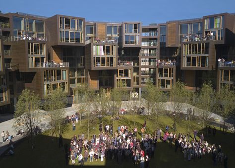 Image 6 of 19 from gallery of Tietgen Dormitory / Lundgaard & Tranberg Architects. Photograph by Jens M. Lindhe Tietgen Dormitory, Apartment Landscape, Community Spaces, Circular Buildings, Community Living, Student House, Apartment Architecture, Student Dormitory, Patio Interior