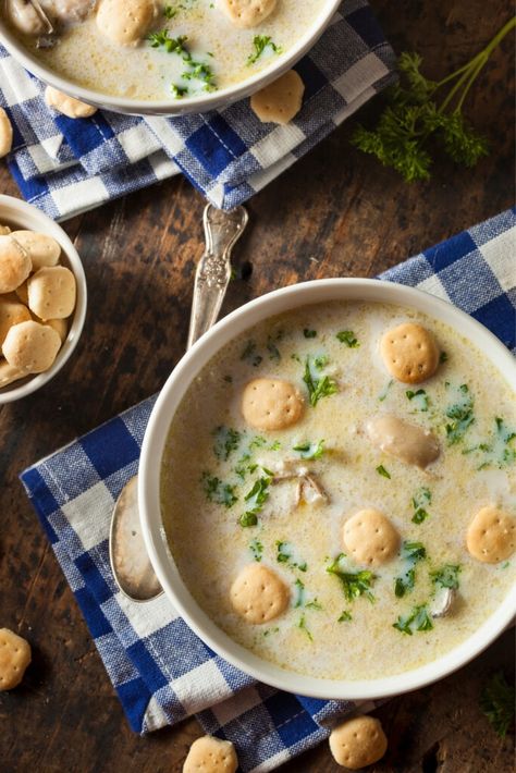 Paula Deen's Oyster Stew - Half-Scratched Oyster Chowder, Oyster Stew Recipes, Canned Oysters, Oyster Soup, Oyster Stew, Oyster Recipes, Oyster Crackers, Seafood Stew, Fresh Oysters