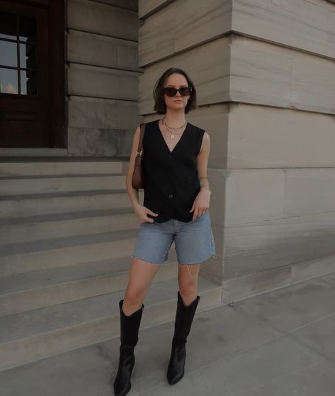 cowgirl boots outfit inspo ☁️🎧✨ • • • #ootd #cowgirlboots #styleinspo #summerstyle Low Cowboy Boots, Edgy Cowgirl, Black Cowboy Boots Outfit, Cowboy Boots Outfit, Cowgirl Boots Outfit, Outfit Cool, Black Cowboy Boots, Black Cowboy, Jet Setter