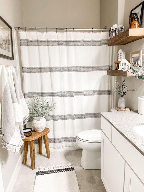 Bathroom Color Schemes Decor, Guest Bathroom Simple Decor, Bathroom Inspo Rental, Extra Bathroom Decor, Modern Farmhouse Bathroom Storage, Guest Bathroom Flooring Ideas, Powder Room Theme Ideas, Hanging Robes In Bathroom, Small Bathroom Boho Ideas