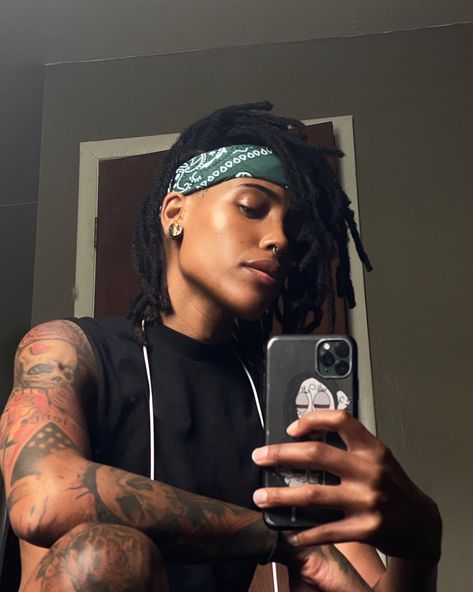 Masc Women With Locs, Masc Black Hair Styles, Dread Mohawk, Unisex Hairstyles, Short Dread Styles, Rock Star Hair, Short Dreads, Androgynous Hair, Masc Women