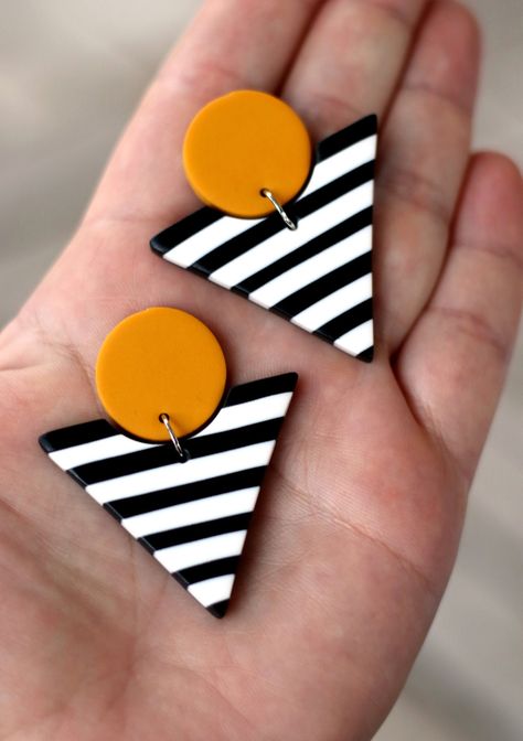 Statement earrings, Polymer clay earrings, Black & White earrings, Handmade earrings, Simple earrings Studs, Lightweight earrings, Clay Art Triangle Earrings Dangle, Cercei Din Lut Polimeric, Clay Earrings Black, Diy Earrings Polymer Clay, Black And White Earrings, Striped Earrings, Handmade Clay Jewelry, Polymer Earrings, Polymer Clay Jewelry Diy