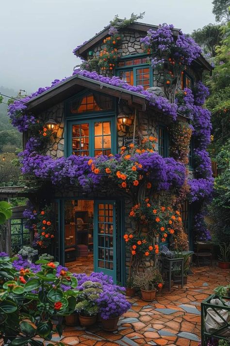 Mystical House Exterior, Character Flower House Vibe, Odd Houses, Fairytale Houses, Witchy House, Floral House, Fairytale House, Witch Garden, Purple Home