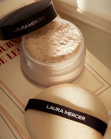 Laura Mercier Translucent Loose Setting Powder: A lightweight, easy-to-apply, loose powder that blends effortlessly to set makeup for up to 12 hours. Laura Mercier Loose Setting Powder, Laura Mercier Powder, Koleksi Makeup, Ideas Maquillaje, Hacks Makeup, Makeup Christmas, Loose Setting Powder, Makeup List, Makeup Easy