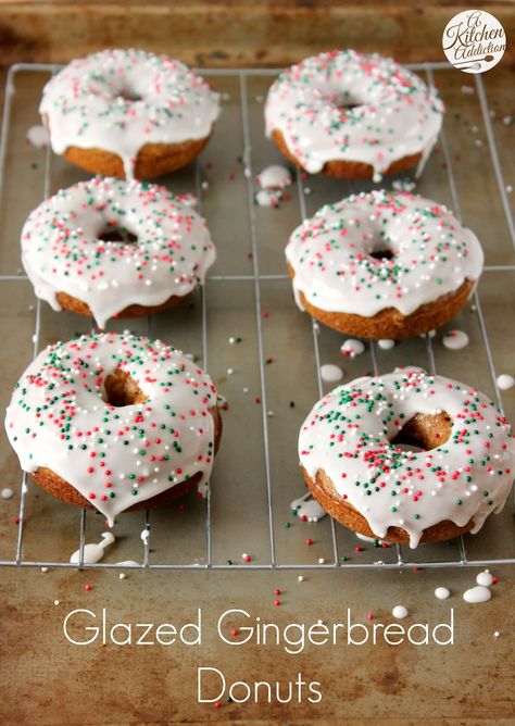 Glazed Gingerbread, Gingerbread Donuts, Donuts Recipe, Homemade Donuts, Doughnut Recipe, Ginger Cookies, Baked Donuts, Christmas Breakfast, Donut Recipes