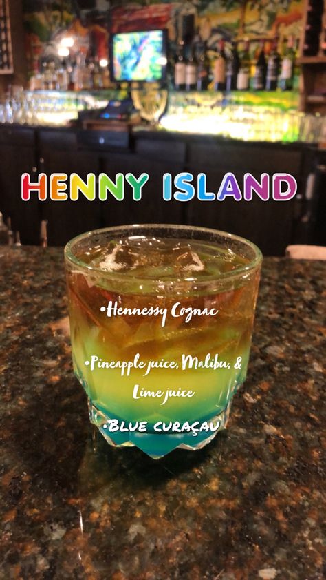 Alcoholic Drinks Hennessy, Wine And Vodka Drinks, Mixed Drinks Alcoholic Bar, Cute Liquor Drinks, Trending Alcohol Drinks, Strong Liquor Drinks, Hennessy Shots Recipe, At Home Drinks Alcohol, Drinks With Hennessy Recipe